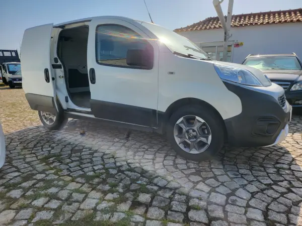 Fiat Fiorino 1.3 M-jet Adventure 4