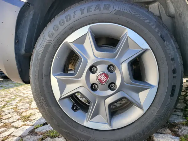 Fiat Fiorino 1.3 M-jet Adventure 22