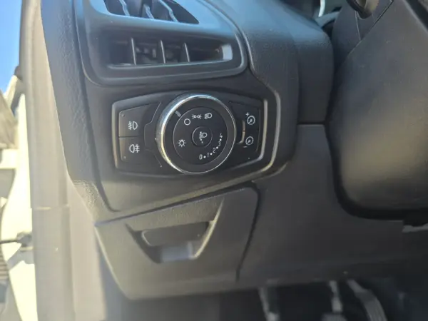 Ford Focus 1.6 TDCi Titanium Best 9