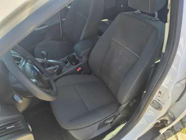 Ford Focus 1.6 TDCi Titanium Best 13