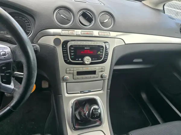 Ford S-Max 1.8 TDCi Titanium 7L 17