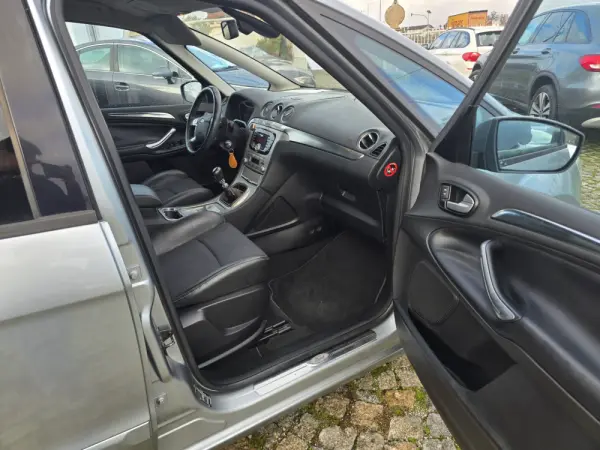 Ford S-Max 1.8 TDCi Titanium 7L 21