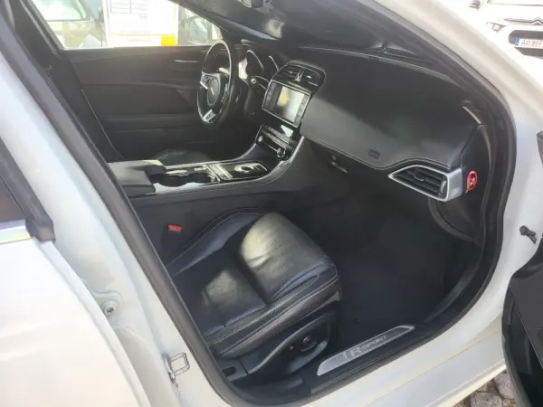 Jaguar XE 2.0 D R-Sport AWD Aut. 23