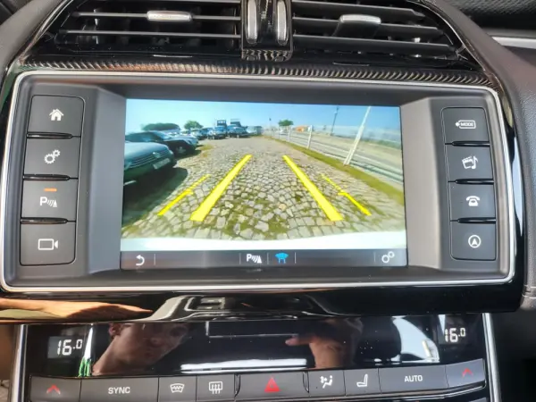 Jaguar XE 2.0 D R-Sport AWD Aut. 28