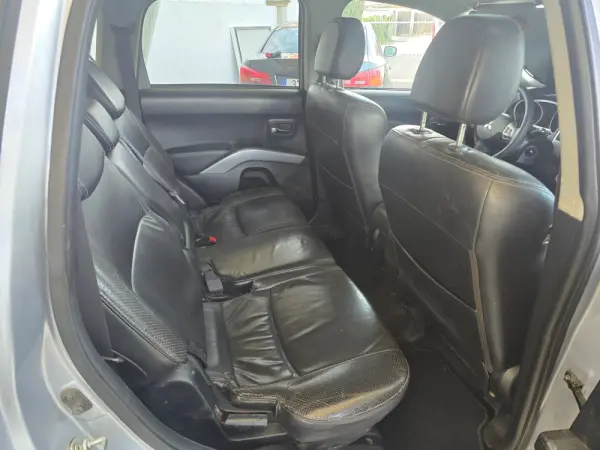 Mitsubishi Outlander 2.0 DI-D Instyle 4WD 25