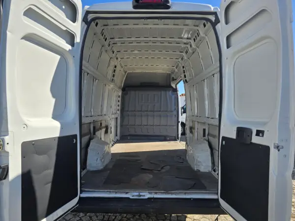 Peugeot Boxer 2.2 BlueHDi 330 L2H2 7