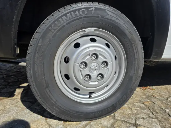 Peugeot Boxer 2.2 BlueHDi 330 L2H2 10