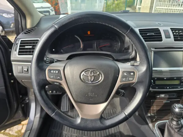 Toyota Avensis 2.0 D-4D 10