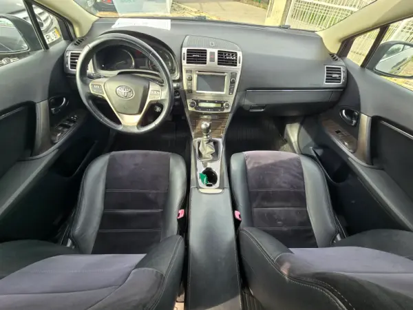 Toyota Avensis 2.0 D-4D 18