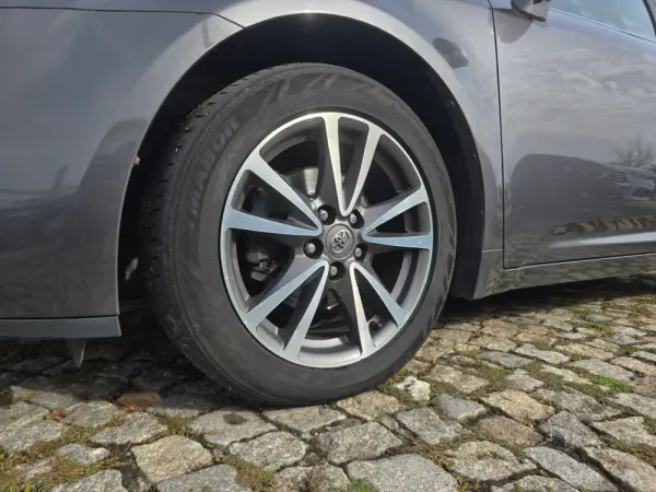 Toyota Avensis 2.0 D-4D 25