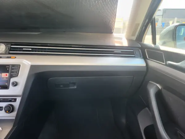 Volkswagen Passat 2.0 TDi Confortline DSG 21