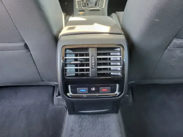 Volkswagen Passat 2.0 TDi Confortline DSG 27