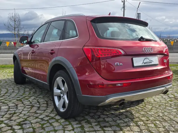 Audi Q5 3.2 V6 FSi Exclusive S-tronic 4