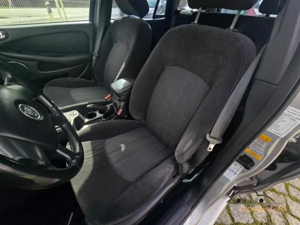 Jaguar X-Type 2.0 D Classic 13