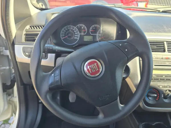 Fiat Punto van 9
