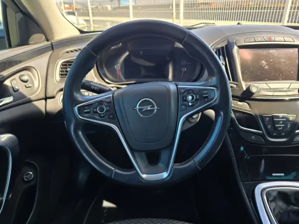 Opel Insignia Sports Tourer Outro 14