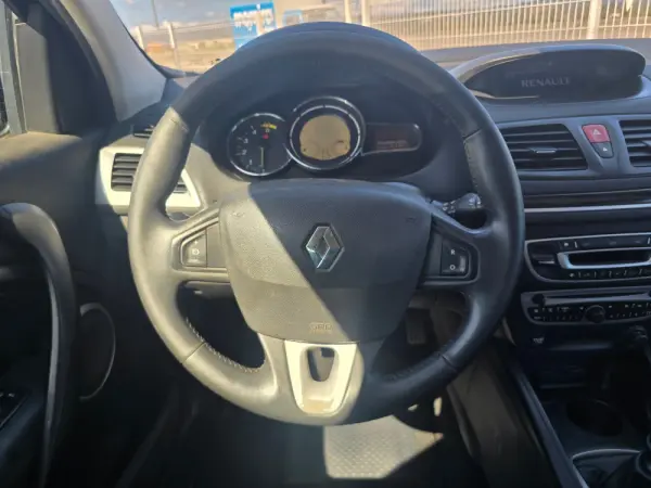 Renault Mégane 1.5 dCi confort ss 9