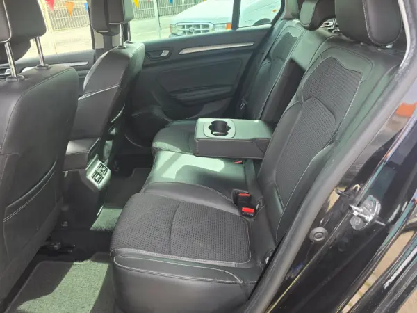 Renault Mégane 1.5 Blue dCi Bose Edition 28