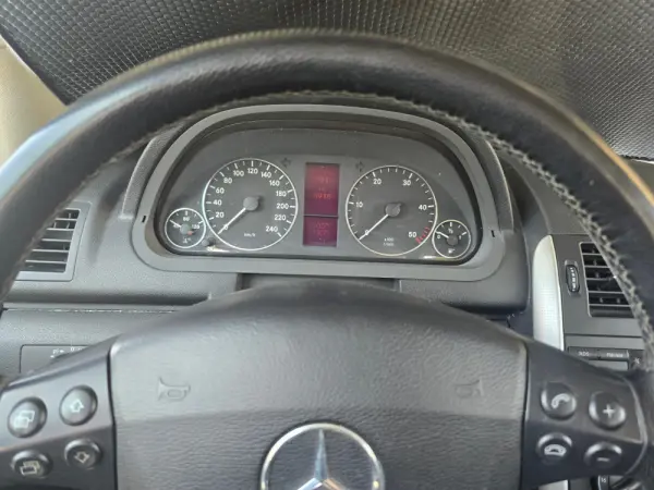 Mercedes-Benz A 160 CDI AVNTGARDE 16