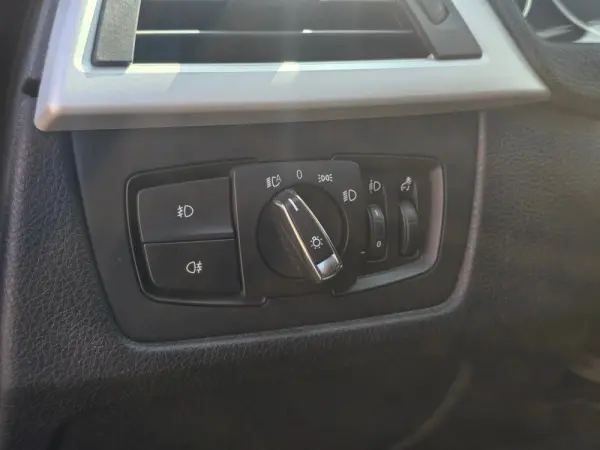 BMW 318 d Auto Line Modern 13