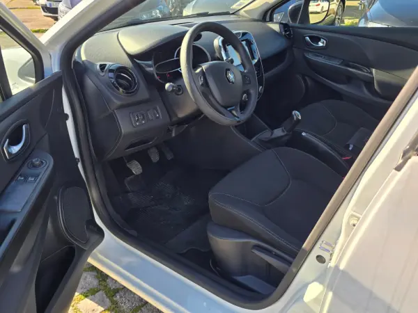 Renault Clio 1.5 dCi Confort 8