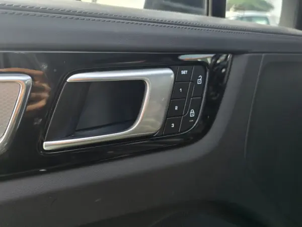 Porsche Cayenne Coupé E-Hybrid Tiptronic S 12