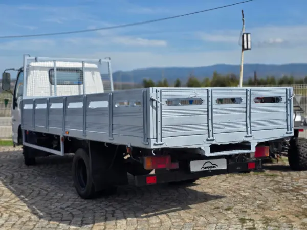 Isuzu NKR 69 LL-5D 5
