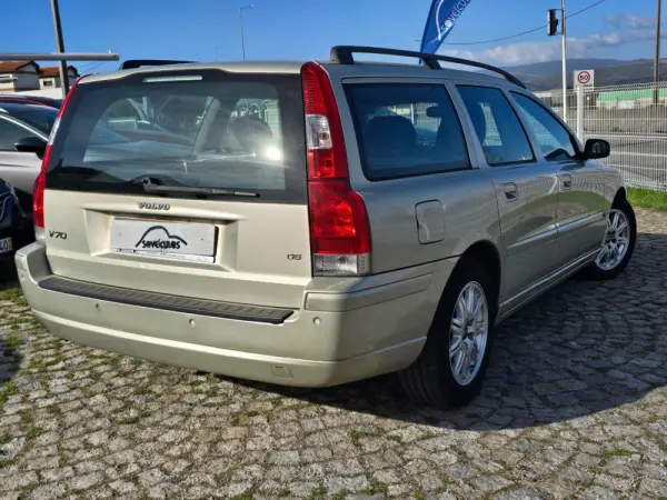 Volvo V70 2.4 D5 Nivel 3 3