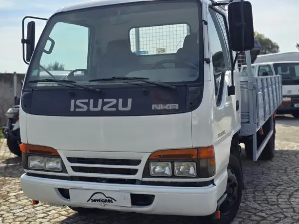 Isuzu NKR 69 LL-5D 2