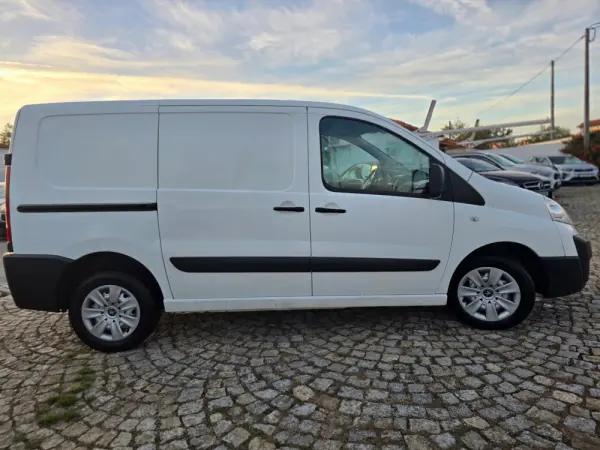 Peugeot Expert 1.6 HDi L2H1 Semi-Vidrado 2