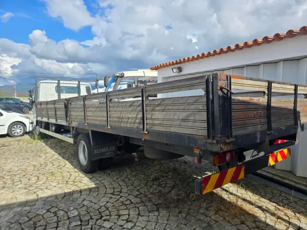 Mitsubishi Fuso Canter 9C18 16