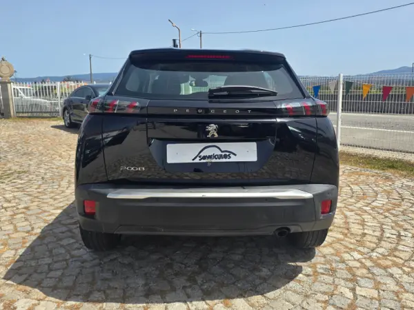Peugeot 2008 Benzin 100 Allure 5