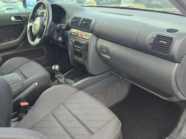 Audi A3 1.9 TDI Attraction 18