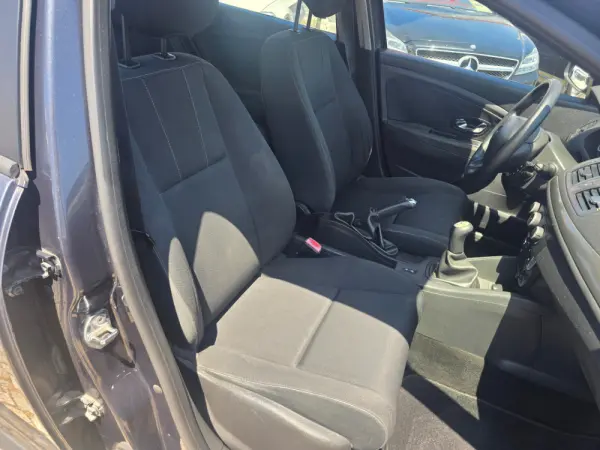 Renault Mégane 1.5 dCi Confort 17