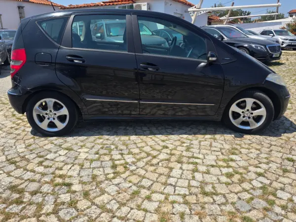 Mercedes-Benz A 160 CDI AVNTGARDE 3