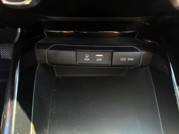 Kia Stonic 1.6 CRDi LX 21