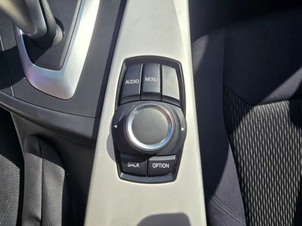 BMW 318 d Auto Line Modern 17