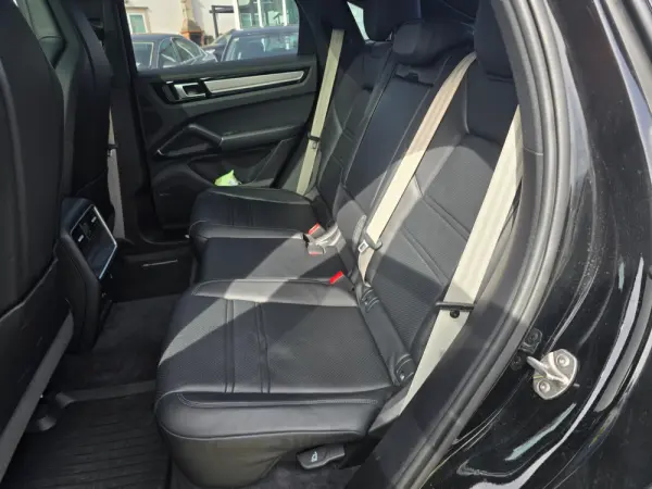 Porsche Cayenne Coupé E-Hybrid Tiptronic S 36