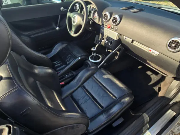 Audi TT Roadster 1.8 T S-line 15