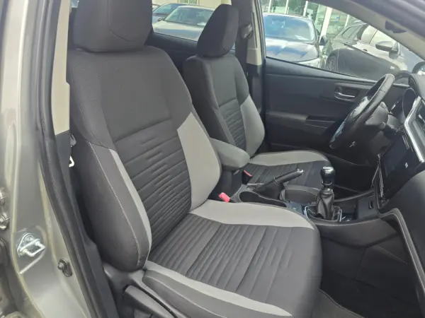 Toyota Auris 1.6 D-4D Comfort 23