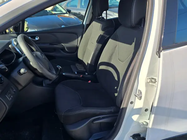 Renault Clio 1.5 dCi Confort 9