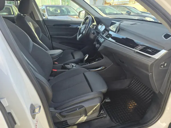 BMW X1 16 d sDrive Line Sport Auto 19