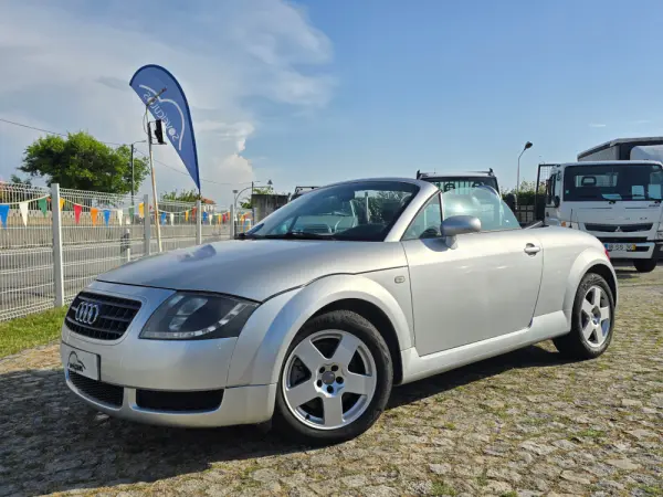 Audi TT Roadster 1.8 T S-line 4