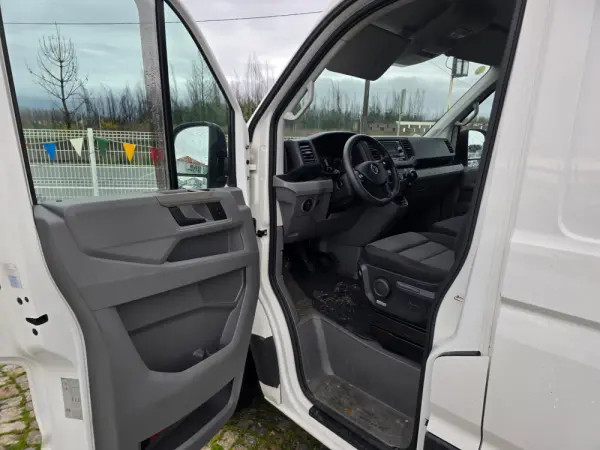Volkswagen Crafter 35 2.0 TDI L4H3 11