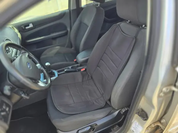 Ford Focus 1.6 TDCi Connection 10