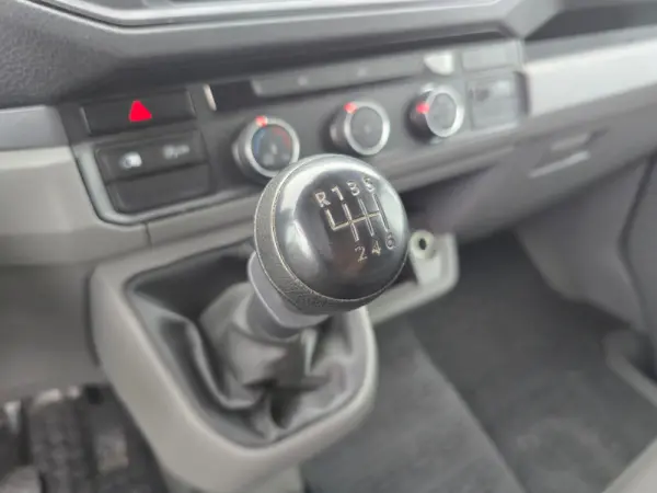 Volkswagen Crafter 35 2.0 TDI L4H3 17