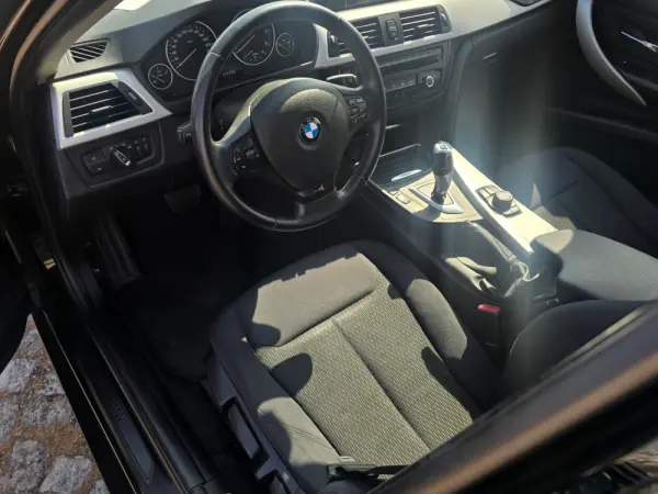 BMW 318 d Auto Line Modern 11