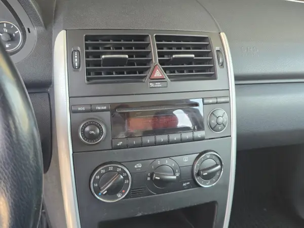 Mercedes-Benz A 160 CDI AVNTGARDE 11