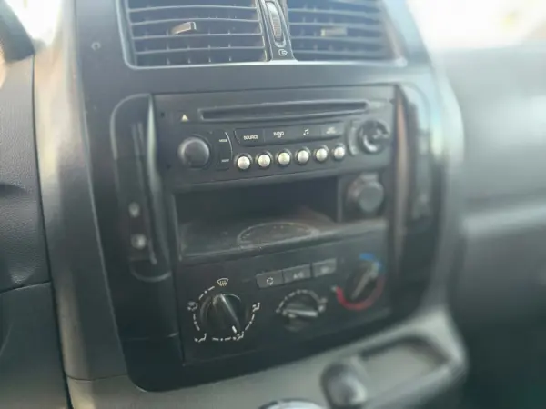 Peugeot Expert 1.6 HDi L2H1 Semi-Vidrado 15