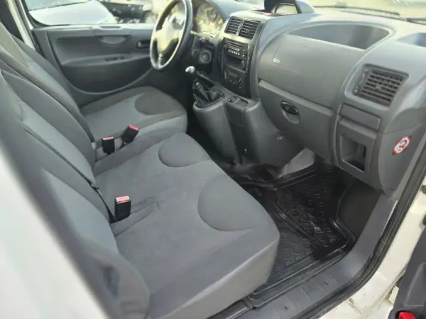 Peugeot Expert 1.6 HDi L2H1 Semi-Vidrado 17
